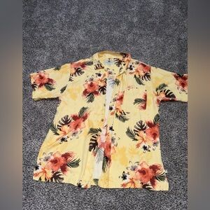 Island shares silk yellow Hawaiian button down shirt